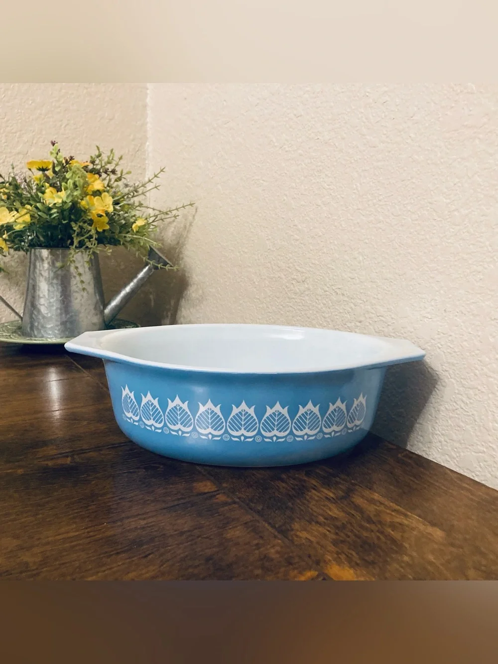 Vintage 1960's Pyrex Blue Tulip 1.5 Quart Oval Casserole Dish, with lid